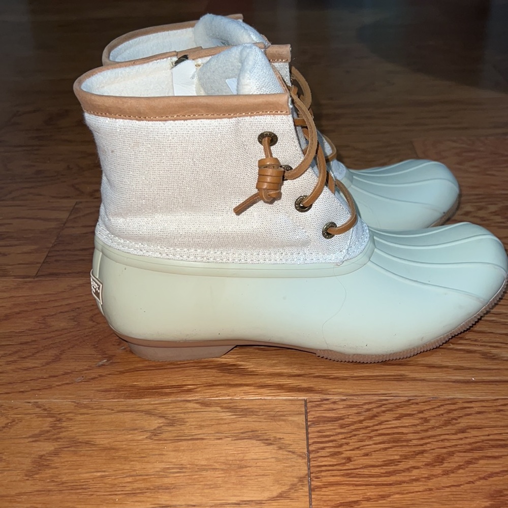 Like New Sperry Duck Boot - image 2